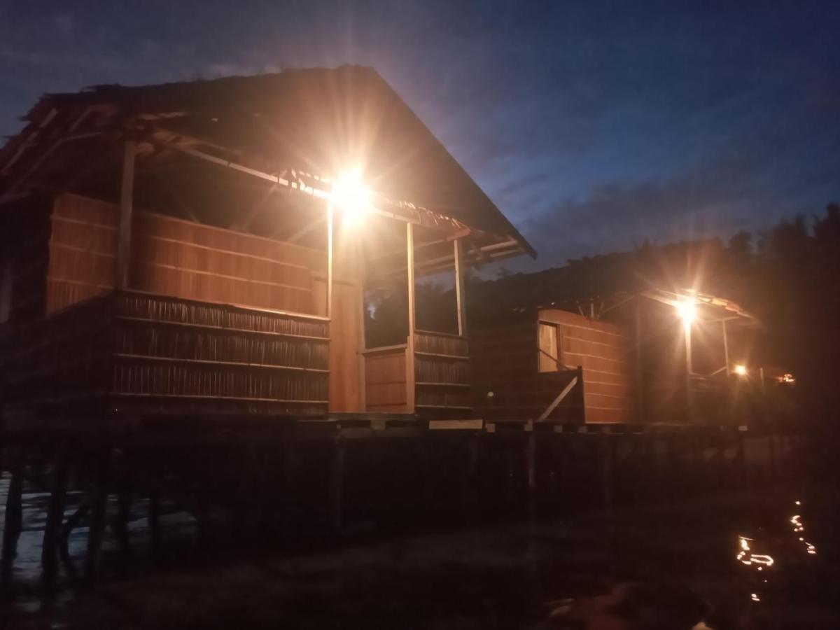 Arborek Diving Homestay R4 Besir Dış mekan fotoğraf