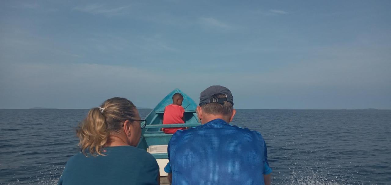 Arborek Diving Homestay R4 Besir Dış mekan fotoğraf